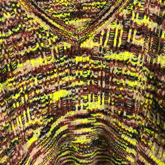 Silence + Noise Neon Cropped Chenille Sweater - Picture 3 of 6